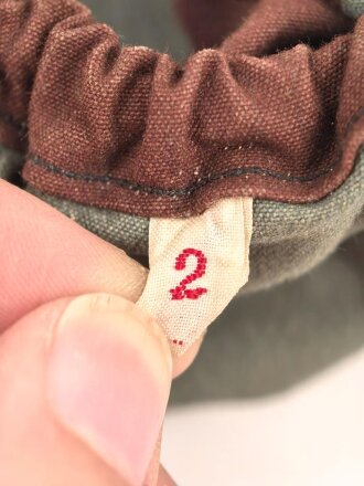 Bundeswehr, einzelner Tarnhandschuh aus den 1950iger Jahren. Stark getragen