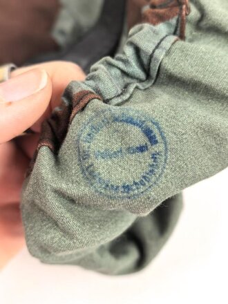 Bundeswehr, einzelner Tarnhandschuh aus den 1950iger Jahren. Stark getragen