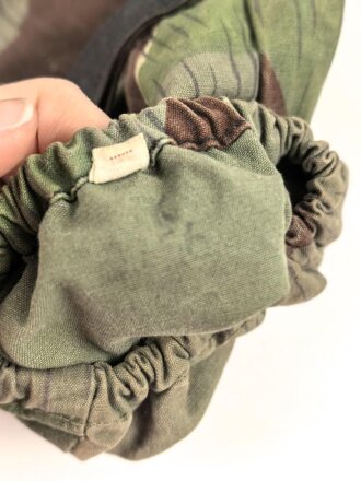Bundeswehr, einzelner Tarnhandschuh aus den 1950iger Jahren. Stark getragen