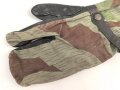 Bundeswehr, einzelner Tarnhandschuh aus den 1950iger Jahren. Stark getragen