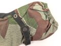 Bundeswehr, einzelner Tarnhandschuh aus den 1950iger Jahren. Stark getragen