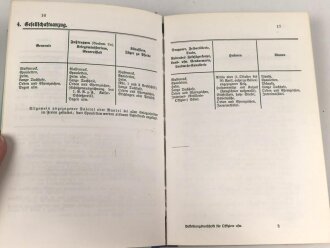 REPRODUKTION D.V.E. Nr. 317 "Bekleidungsvorschrift für Offiziere, Sanitätsoffiziere und Veterinäroffiziere des königlich Preußischen Heeres" ca. 250 Seiten, DIN A5