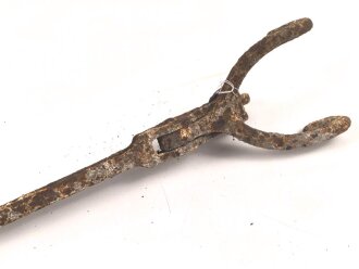 1.Weltkrieg, mir unbekanntes Ausrüstungsstück, unereinigter Bodenfund aus alter Sammlung, Gesamtlänge etwa 52cm