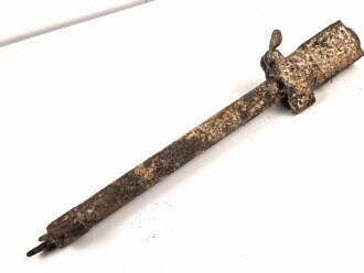 1.Weltkrieg, mir unbekanntes Ausrüstungsteil, vermutlich Teil einer Lafette oder ähnliches, ungereinigter Bodenfund aus alter Sammlung.. Gesamtlänge etwa 70cm