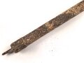 1.Weltkrieg, mir unbekanntes Ausrüstungsteil, vermutlich Teil einer Lafette oder ähnliches, ungereinigter Bodenfund aus alter Sammlung.. Gesamtlänge etwa 70cm