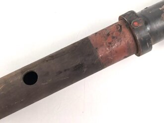 Fahrzeugteil Wehrmacht ? Durchmesser 28mm, Gesamtlänge 81cm. Originallack