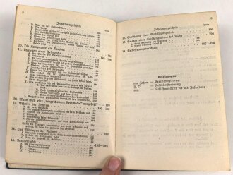 "Das Kommandobuch - Ererzierregiement für die Infanterie" datiert 1915, 198 Seiten, kleinformat