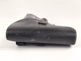 Pistolentasche P38 Wehrmacht. Ohne Herstellerstempel, das Magazinfach abgetrennt., Verschlussriemen erneuert