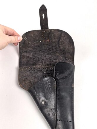 Pistolentasche P38 Wehrmacht. Ohne Herstellerstempel, das Magazinfach abgetrennt., Verschlussriemen erneuert