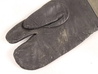 Einzelner Handschuh für Kradmelder der Wehrmacht. Guter Zustand, datiert 1939