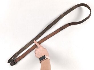 Lederner Trageriemen zum k98. Ausländische Fertigung nach 1945, Gesamtlänge 147cm
