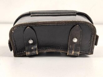 Koppeltasche für Sanitätspersonal. Geschwärztes Leder, keine Markierungen