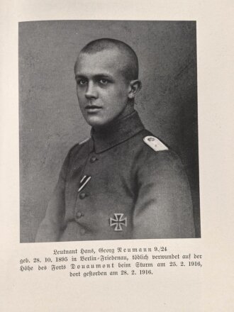 "Seelenkräfte in Kampf um Douaumont" Kurt Klüfer. 363 Seiten plus Karten, Verlag Die Brücke 1938