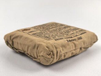 Großbritannien 2. Weltkrieg, Verbandspäckchen " First Field Dressing" datiert 1942