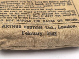 Großbritannien 2. Weltkrieg, Verbandspäckchen " First Field Dressing" datiert 1942
