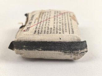 Großbritannien 2. Weltkrieg, Verbandspäckchen " First Field Dressing" datiert 1944, kleines Modell