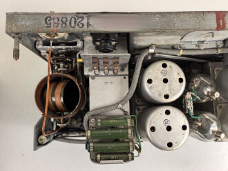 80 Watt Sender a  ( 80 W.S.a ) datiert 1943 ( für Panzerspähwagen und Schützenpanzer) überlackiertes Stück , ungereinigt,  Funktion nicht geprüf