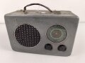 Radione R2, Empfangsgerät Wehrmacht Truppenbetreuung. Die Nachkriegsgeräte sind ähnlich, haben aber zum Beispiel Königsberg nicht im Suchfeld. Typenschild fehlt, vermutlich überlackiertes Stück, Funktion nicht geprüft