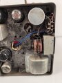 Radione R2, Empfangsgerät Wehrmacht Truppenbetreuung. Die Nachkriegsgeräte sind ähnlich, haben aber zum Beispiel Königsberg nicht im Suchfeld. Typenschild fehlt, vermutlich überlackiertes Stück, Funktion nicht geprüft