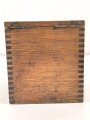 Zuschaltbarer Batteriekasten, sicherlich zivile Ausführung. Maße etwa 9 x 15 x 16cm. Ungereinigt, Funktion nicht geprüft