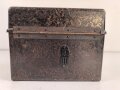 Feldfernsprecher 33 der Wehrmacht. Ungereinigtes Stück, datiert 1940, Funktion nicht geprüft, Innen nicht rausnehmbar