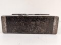 Feldfernsprecher 33 der Wehrmacht. Ungereinigtes Stück, datiert 1940, Funktion nicht geprüft, Innen nicht rausnehmbar