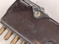 Feldfernsprecher 33 der Wehrmacht. Ungereinigtes Stück, datiert 1940, Funktion nicht geprüft, Innen nicht rausnehmbar