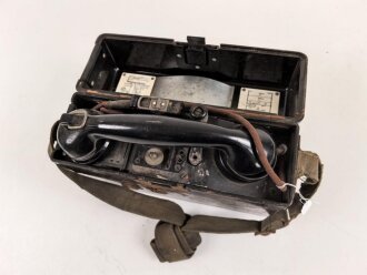 Feldfernsprecher 33 der Wehrmacht. Ungereinigtes Stück, datiert 1940, Funktion nicht geprüft
