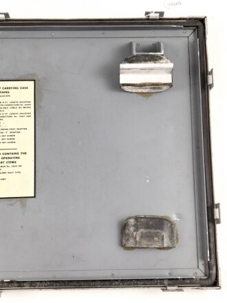 U.S.Army, Deckel für CY-573 / UP Carrying case. Originallack, Maße etwa 40 x 62cm. Alter unbekannt