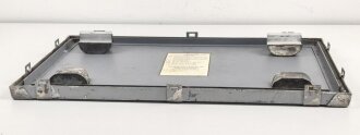 U.S.Army, Deckel für CY-573 / UP Carrying case. Originallack, Maße etwa 40 x 62cm. Alter unbekannt