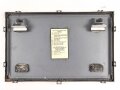 U.S.Army, Deckel für CY-573 / UP Carrying case. Originallack, Maße etwa 40 x 62cm. Alter unbekannt