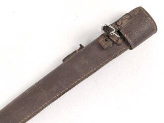 Tragebehälter für einen Ersatzlauf MG15 Luftwaffe. Ersatzmaterial, so zur Erdkampfausführung geführt.. Ungereinigt, defekt