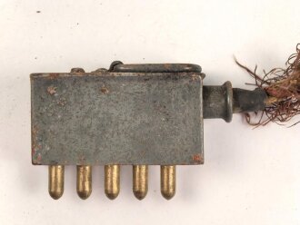 Handapparat für einen Feldfernsprecher 33 der Wehrmacht. Ungereinigt, die Kapseln fehlen