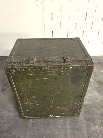 U.S.Army Field Desk Feldschreibtisch. Guter Zustand, wiegt etwa 40 Kilo. KEIN POSTVERSAND MÖGLICH