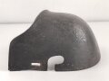 1.Weltkrieg  Stirnschutz für einen Stahlhelm. Gusseisen, keine Markierungen, "klingt" beim Anschlagen. Original ?