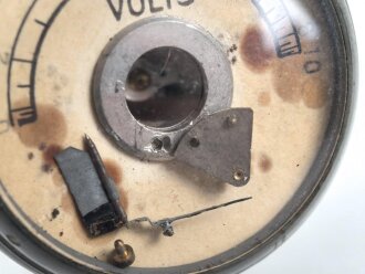 Voltmeter defekt, Alter und Herkunft unbekannt.