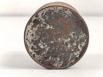 1. Weltkrieg, Dose " Kohlen für Scheinwerfer" ungeöffnet, Durchmesser etwa 80mm. Nicht gereinigt