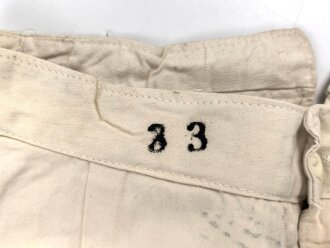 Lange, baumwollene Unterhose. Undeutlich gestempelt, Alter und Herkunft unbekannt