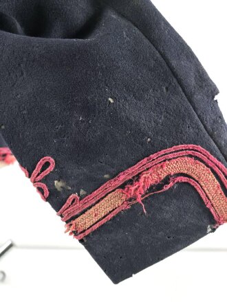 Jacke und Hose ohne Stempelung, vermutlich Richtung Algerien, Tunesien, Marokko zu verorten. Ungereinigt
