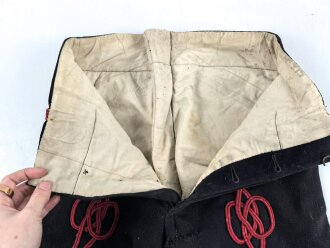 Jacke und Hose ohne Stempelung, vermutlich Richtung Algerien, Tunesien, Marokko zu verorten. Ungereinigt