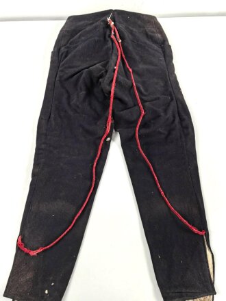 Jacke und Hose ohne Stempelung, vermutlich Richtung Algerien, Tunesien, Marokko zu verorten. Ungereinigt