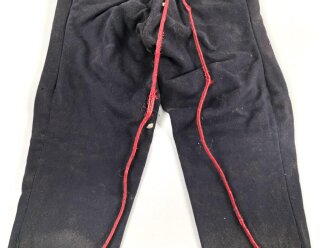 Jacke und Hose ohne Stempelung, vermutlich Richtung Algerien, Tunesien, Marokko zu verorten. Ungereinigt