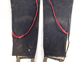 Jacke und Hose ohne Stempelung, vermutlich Richtung Algerien, Tunesien, Marokko zu verorten. Ungereinigt