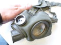 Kriegsmarine Gasmaske mit Mikrofonanschluss Wehrmacht, der Maskenkörper leider ausgetrocknet, seltenes Stück