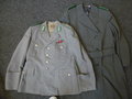 Bundeswehr, Uniformjacke und Mantel  70iger Jahre, Effekten Originalvernäht, die Jacke mit 57iger Ordensspange eines Weltkriegsteilnehmers
