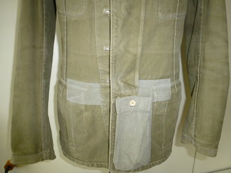 Heer, Tropenfeldbluse 1.Modell für das Afrikakorps, getragenes Stück in gutem Zustand, selten. Schulterbreite / Shoulder 45cm, Armlänge / arm lenght 65cm