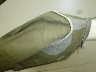 Heer, Tropenfeldbluse 1.Modell für das Afrikakorps, getragenes Stück in gutem Zustand, selten. Schulterbreite / Shoulder 45cm, Armlänge / arm lenght 65cm