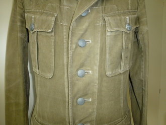Heer, Tropenfeldbluse 1.Modell für das Afrikakorps, getragenes Stück in gutem Zustand, selten. Schulterbreite / Shoulder 45cm, Armlänge / arm lenght 65cm