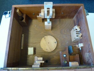 Seekreiselsextant SKS3D, Hersteller gtl ( Plath ) im Kasten. Optisch einwandfrei, Funktion nicht geprüft. Sehr selten