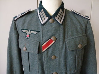 Feldbluse für Mannschaften M36, alle Effekten Originalvernäht, leicht getragenes Stück. Leider zwei neuzeitliche Reparaturstellen ( siehe Fotos )